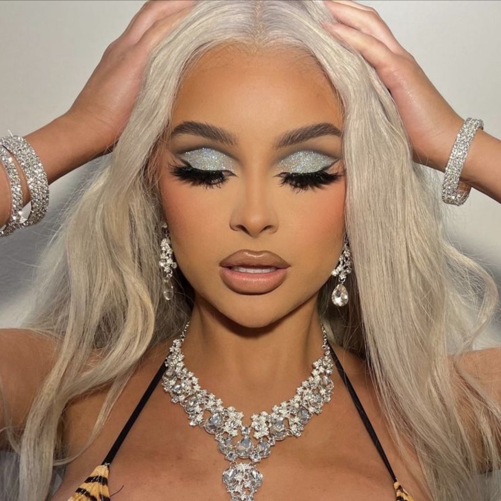 Elite Airbrush Makeup with lashes at Pretty 2 Gorgeous in Sherman Oaks, CA