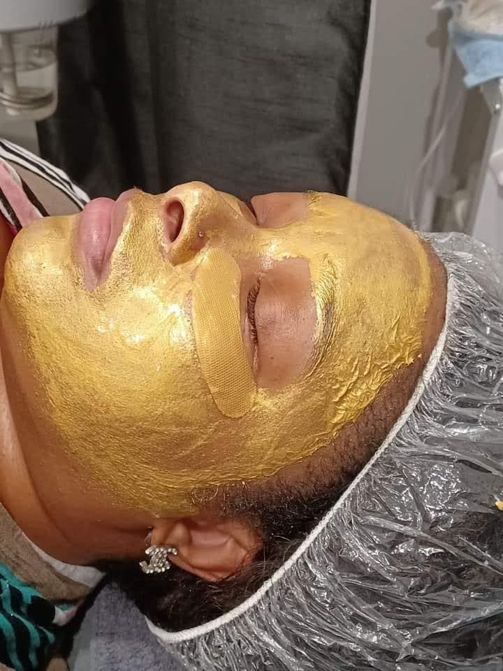 Heart of Gold Facial