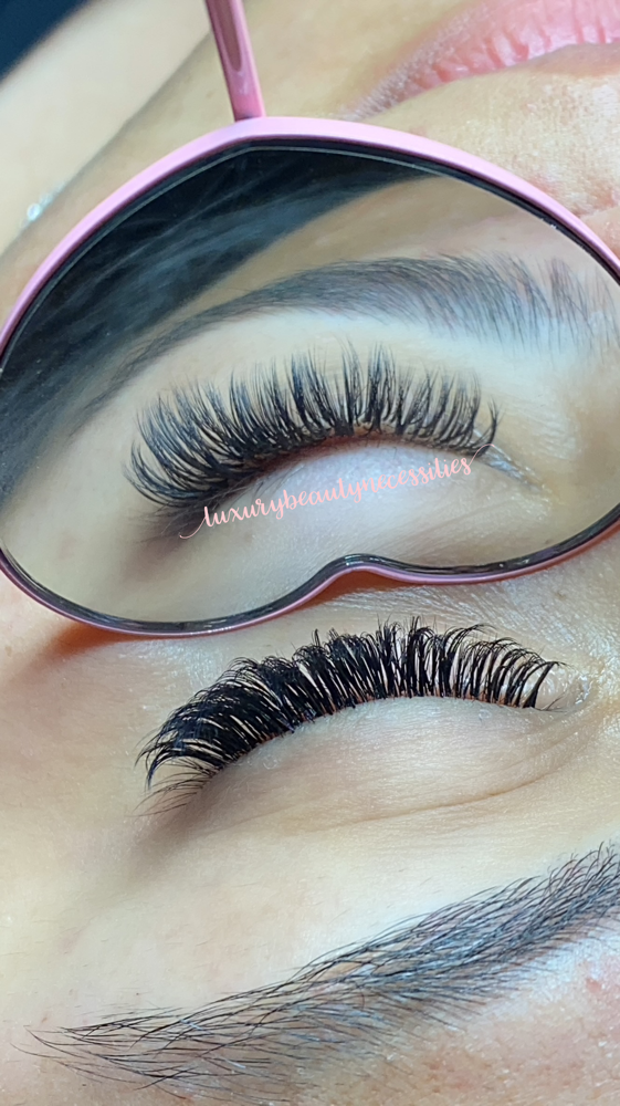 All Full Sets Of Eyelash Extensions at Luxury Beauty Necessities in Canyon Lake, CA