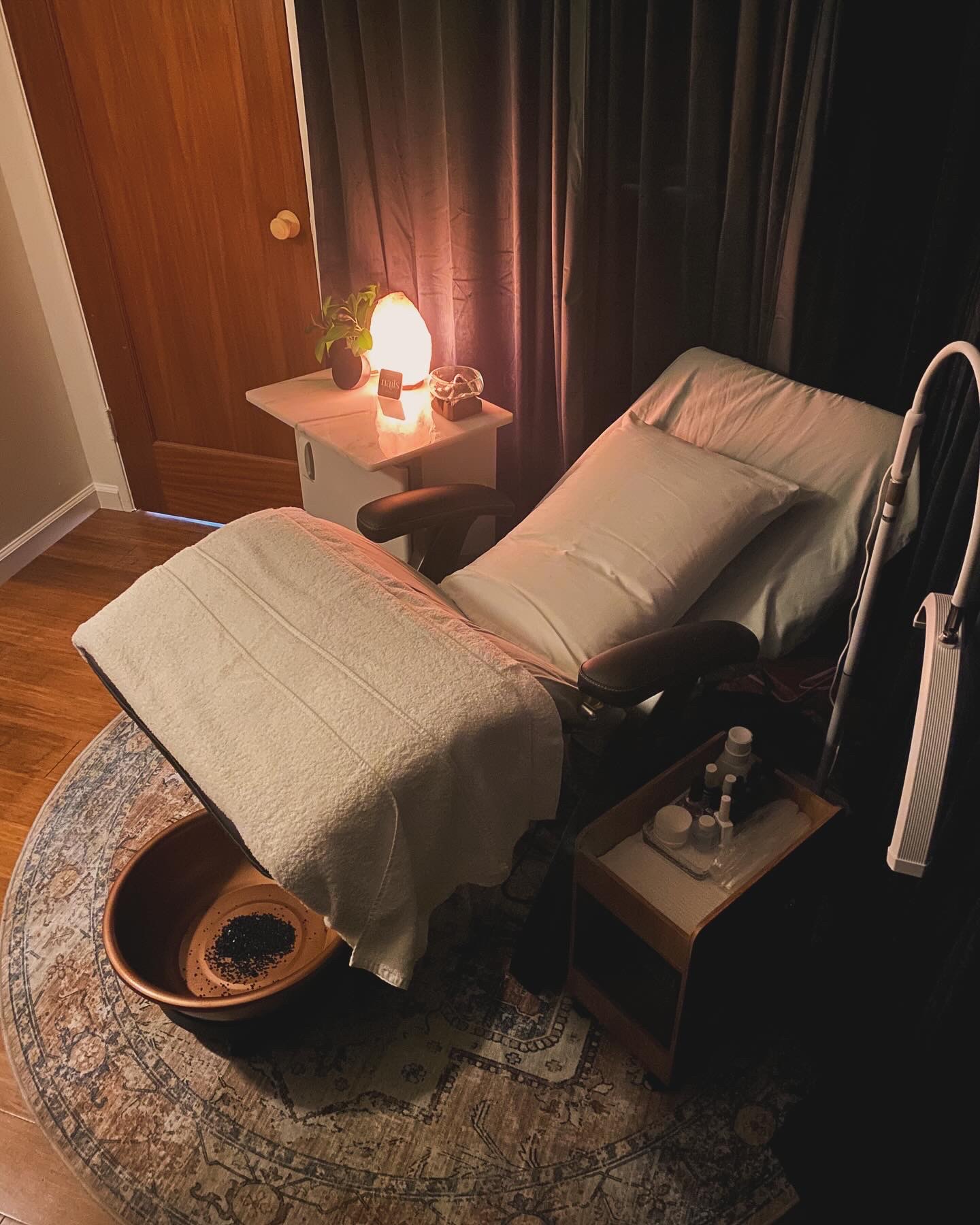 Refresh Ultimate Pedicure