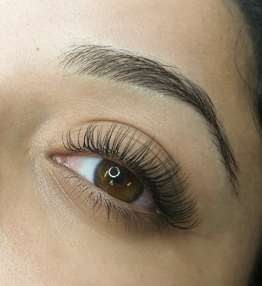 Full Set Of Classic Lashes