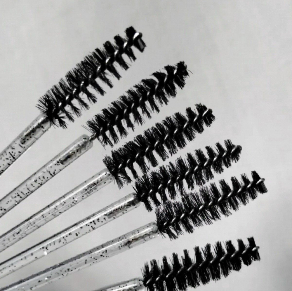 Hybrid Lash Set at Frayed Knot Salon in Ulysses, KS