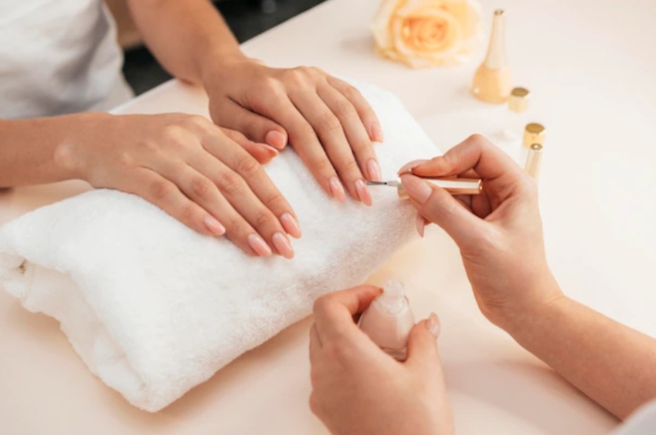 Essential Mani
