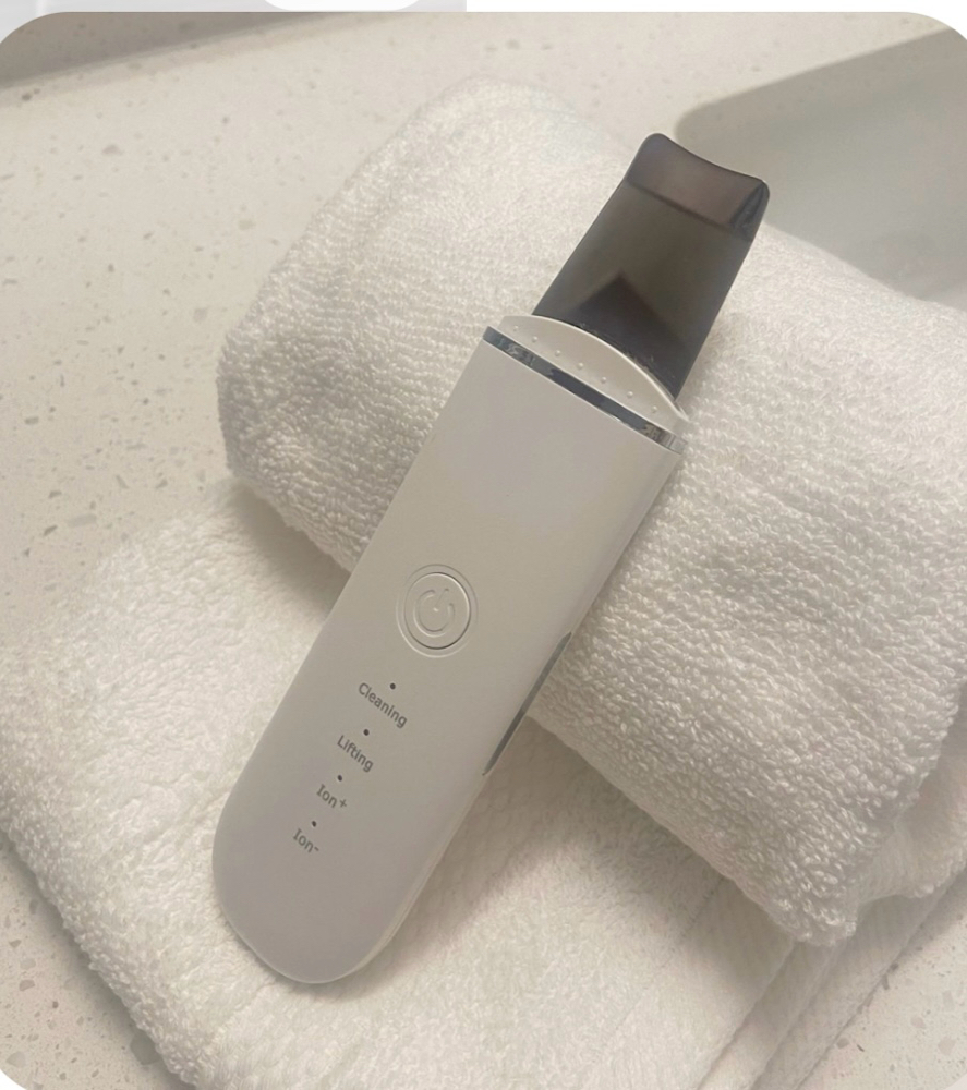 Ultrasonic Facial