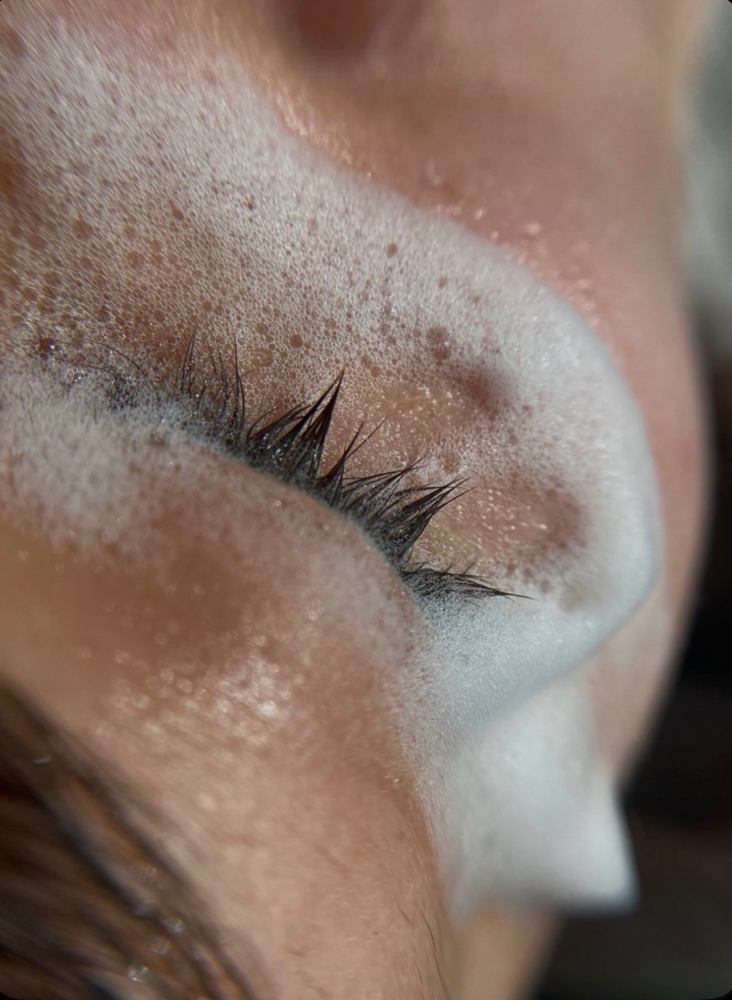 Lash Extension Removal