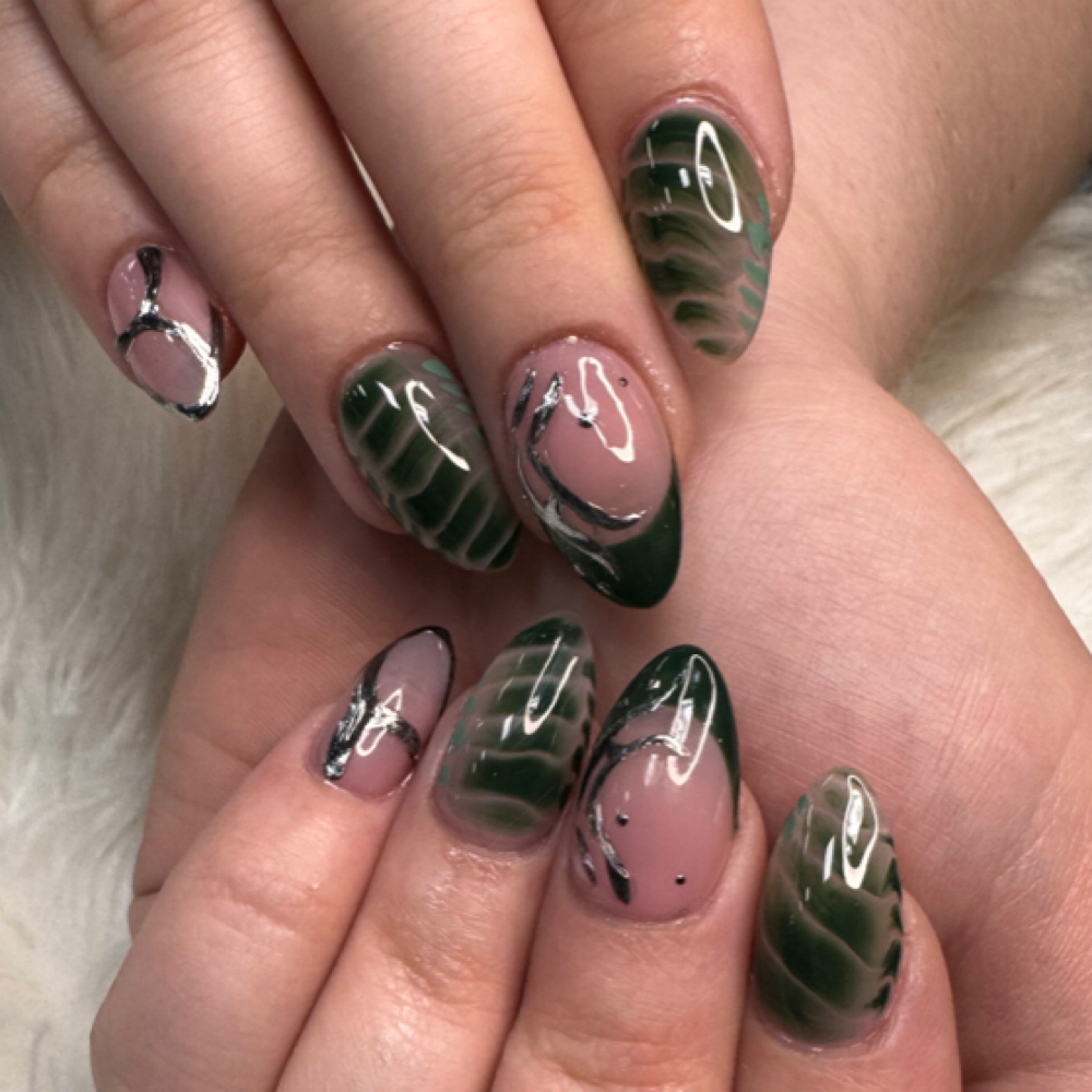 Fill in with Helayna at Heartbreak Nail Club in Asheville, NC
