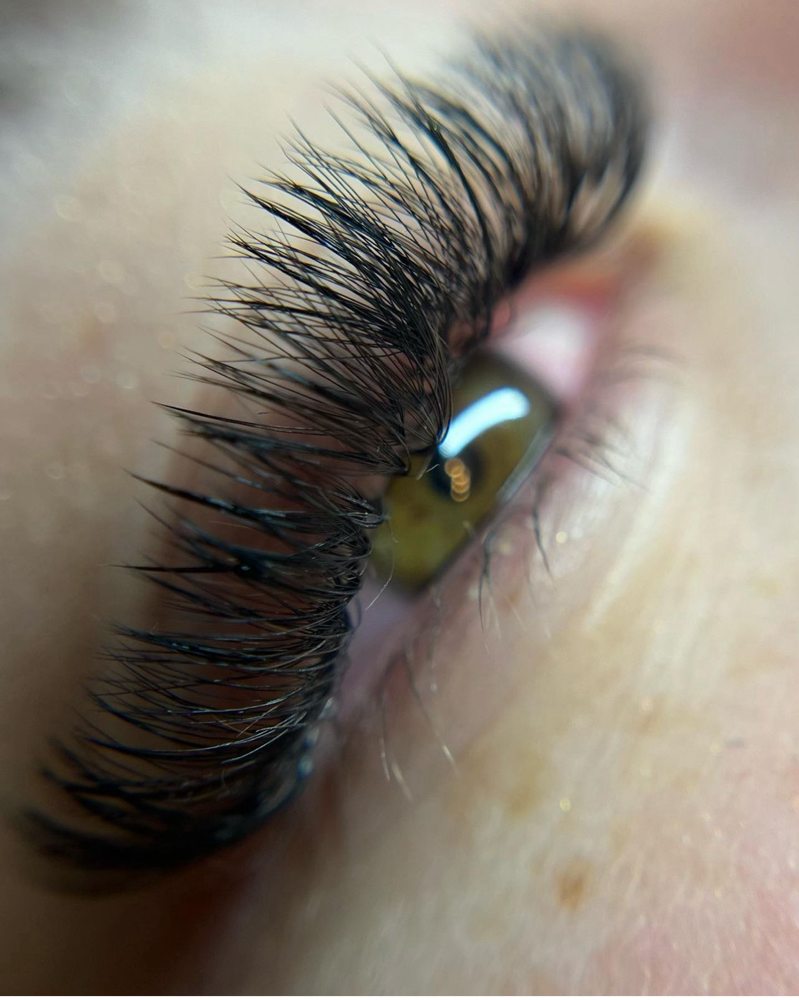 HYBRID LASH EXTENSIONS