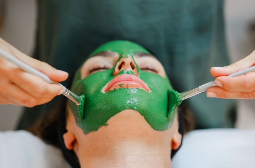 European 60 Min Anti-Aging Facial