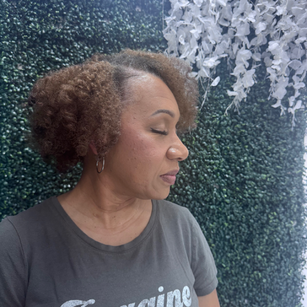 Rod Sets, Twist Outs, Braid Outs at Luxe Beautyon 5th Ave in TEXAS CITY, TX
