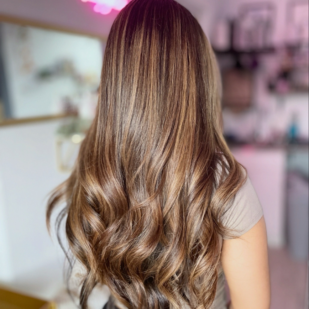 Highlights *Partial* at Con Amor Beauty Studio in Hood River, OR