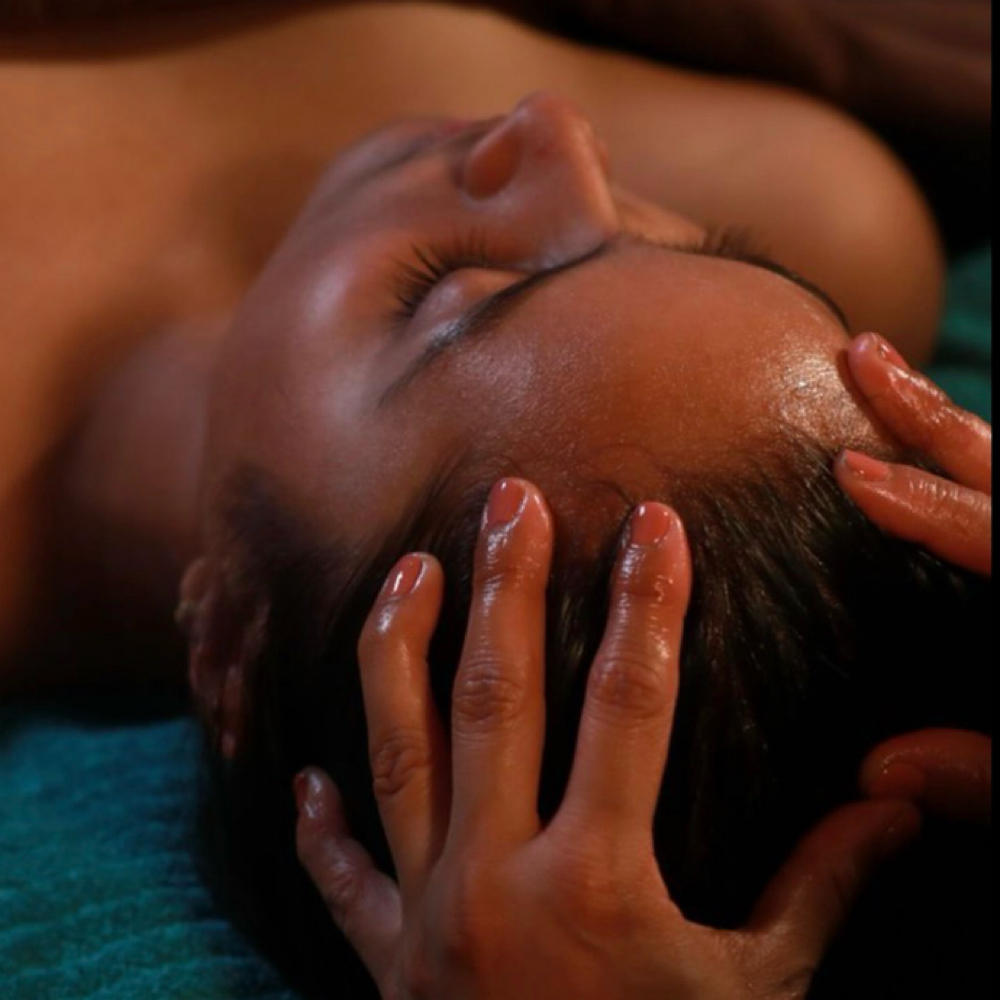 Oil Scalp Massage at Aesthetics by Makinlee in Pahrump, NV