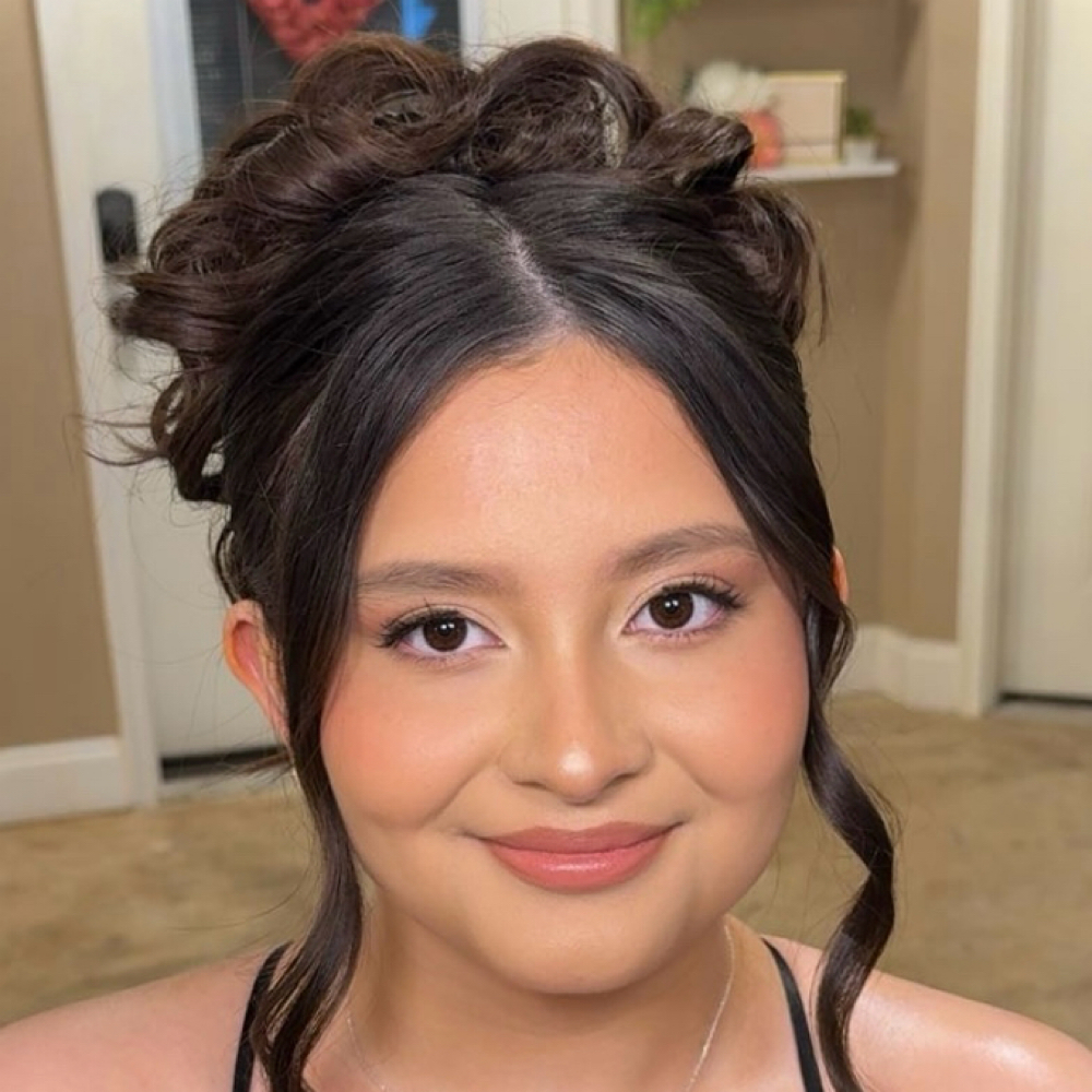 Prom Makeup at GLŌ LUXE in Jefferson City, TN