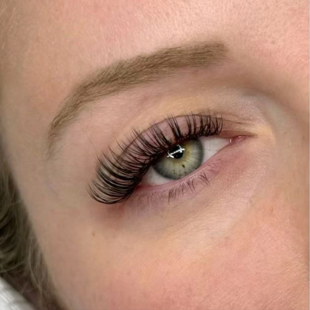 Wet Set at Kivya lashes in Rancho Cucamonga, CA