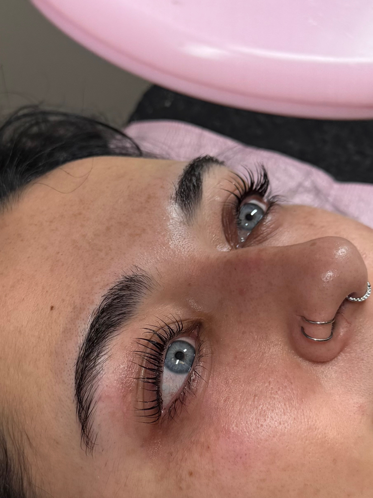 Eyelash lifts + tint💕