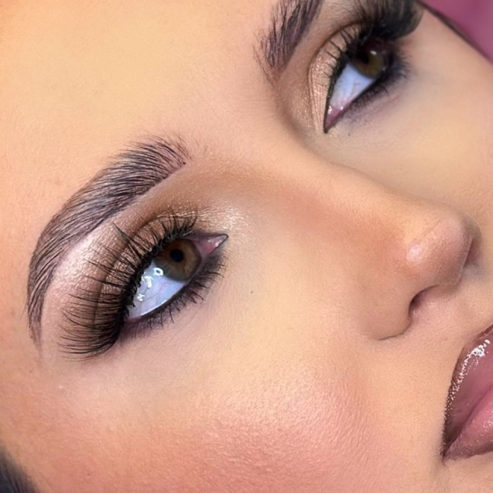 Makeup Application at Marlonda Beauty Studios in Maryland Heights, MO