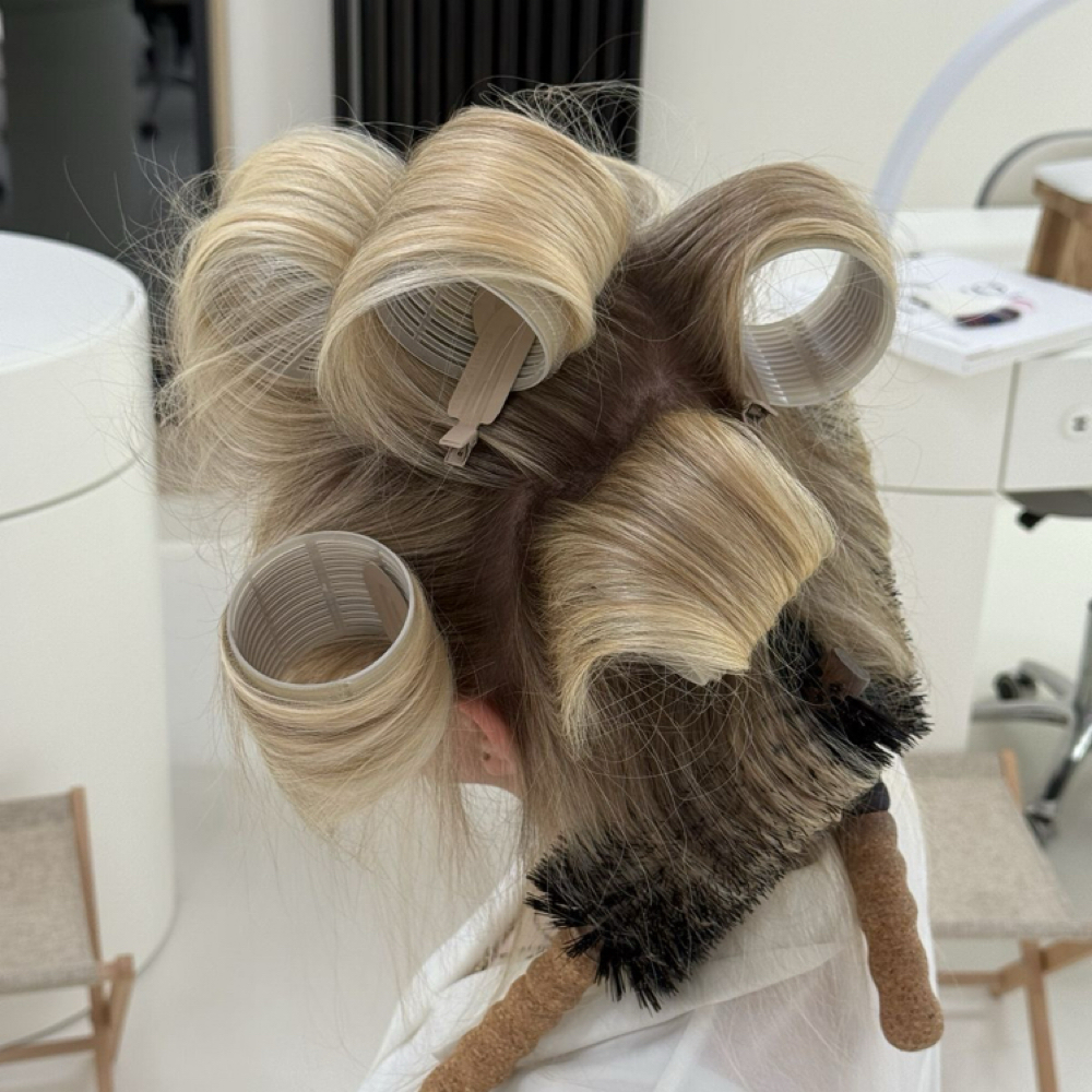 90’s Blowout at Gabrielle Landahl in West Seneca, NY