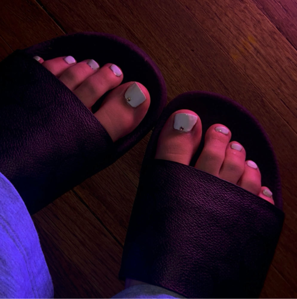 Gel Pedicure at Nailzbyeeflaka in Bakersfield, CA