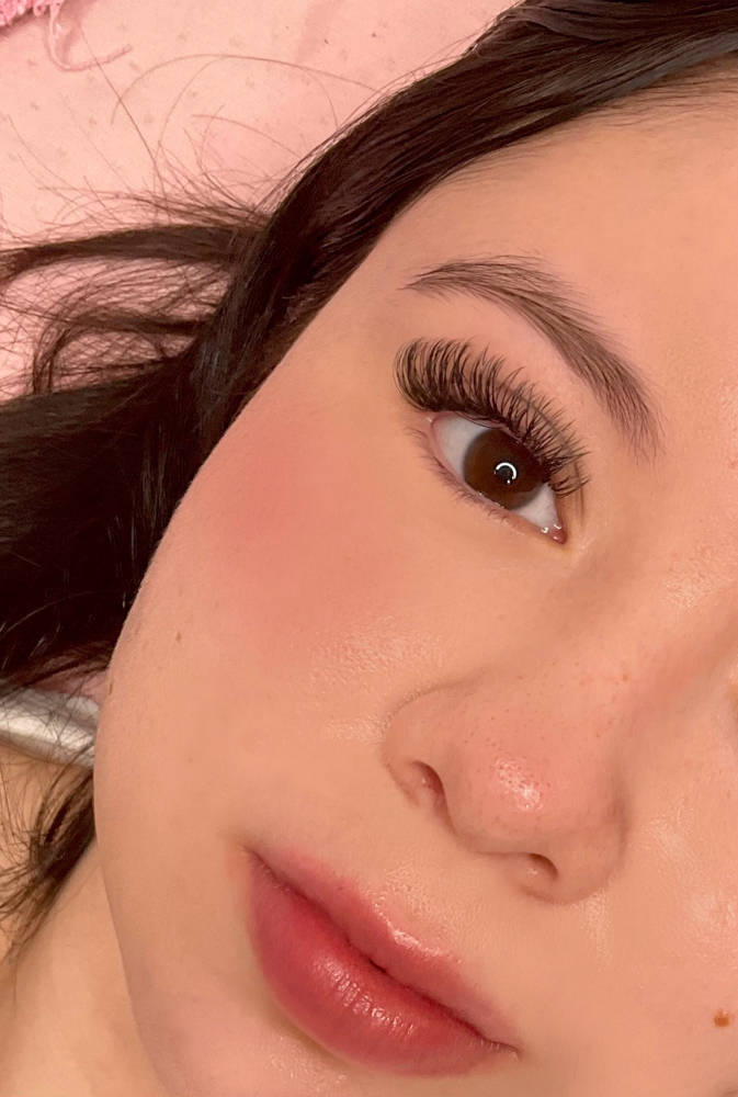 Classic set at Karen P Lashes in Chicago, IL