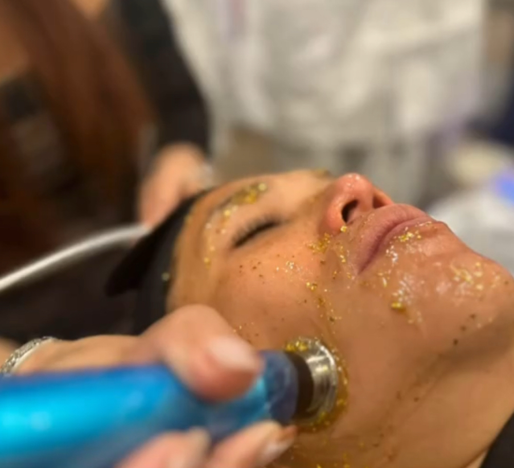 FACIAL (FaceLift/Detox)