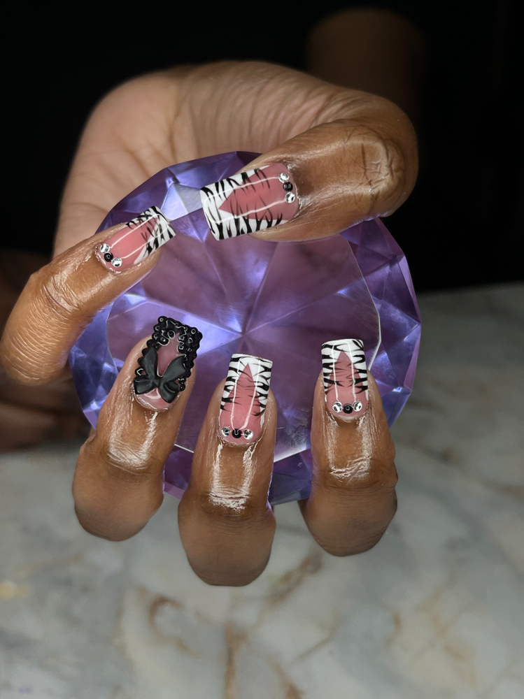 Short Full Set at Tipped By Tyler in Newport News, VA