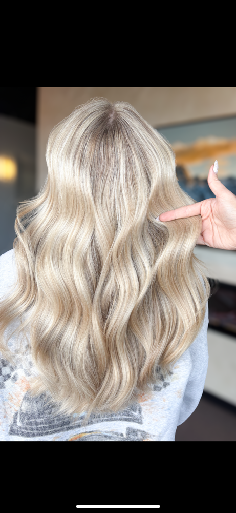 Shampoo, Blowout/Style at Bonillas.beauty in Loveland, CO
