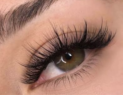 Natural Lash Extensions