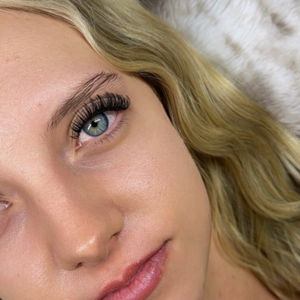 Wet Set Fill at Divine Lash Bar in Las Vegas, NV