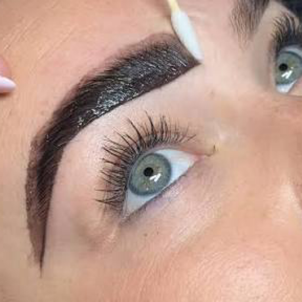 Brow Tinting