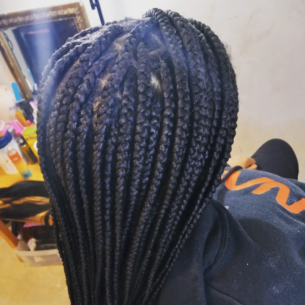 Small Waist Length Knotless