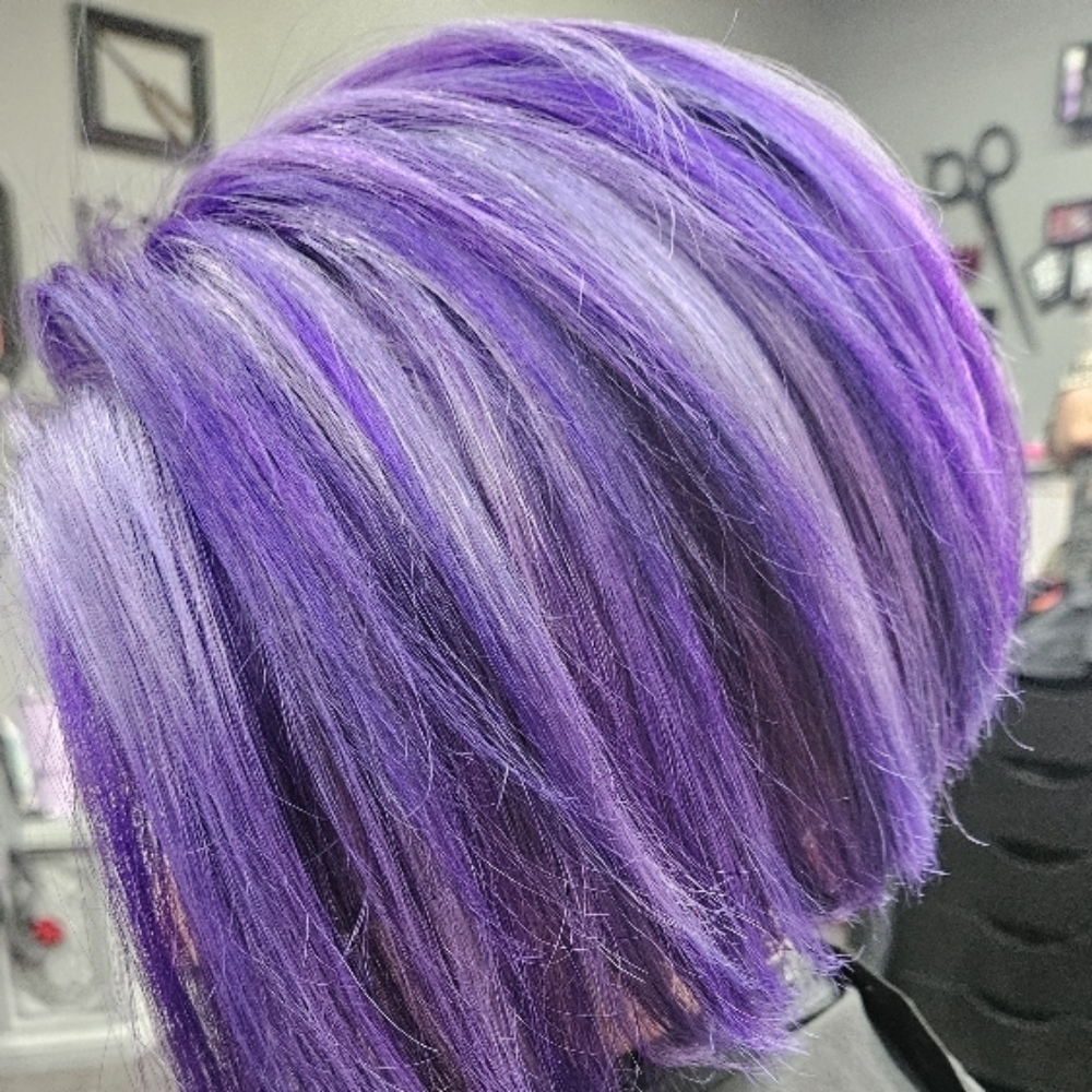 Short Hair Vivid/Fashion Color at Little Red's Cut & Dye Salon in 74066