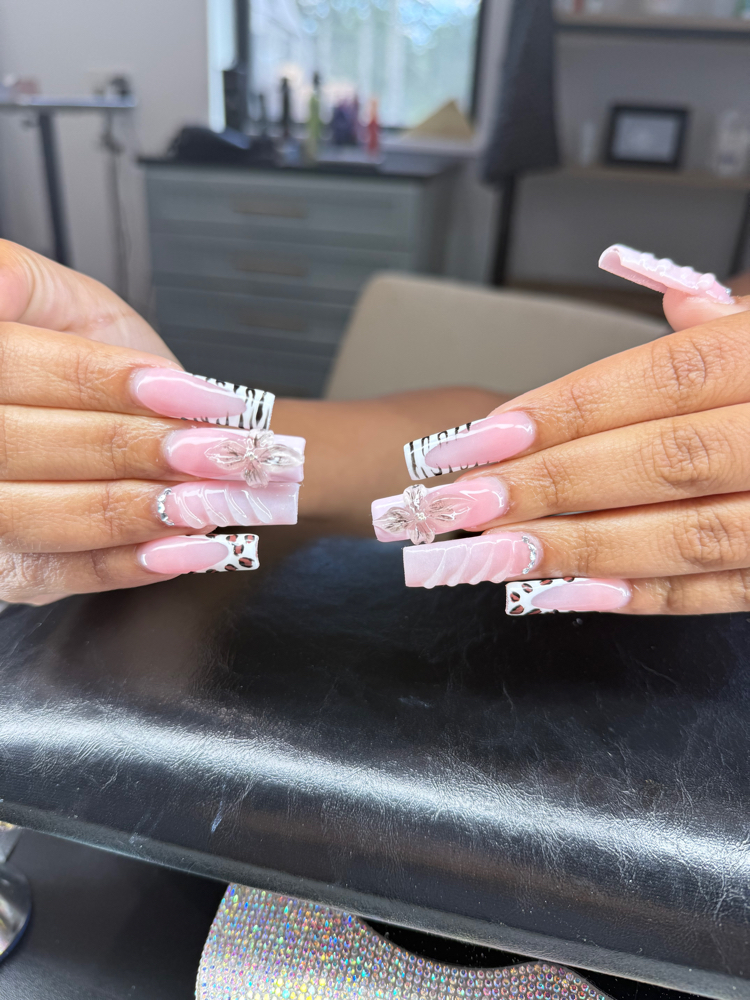 Acrylic Full Set at Nailzbyizzyyy in New York, NY
