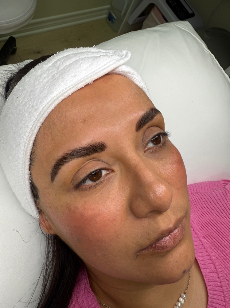 Brow Lamination & Tint