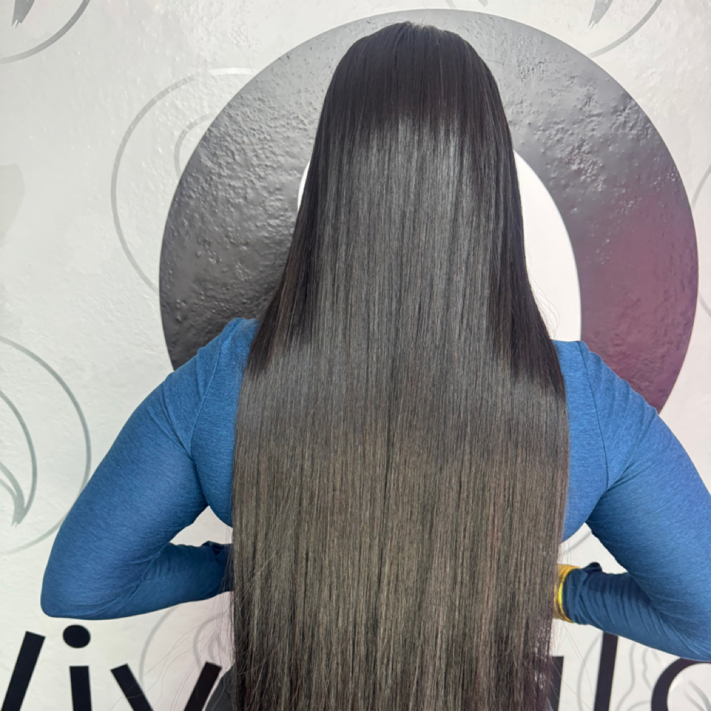 Extensiones OFERTA at VIVI SALÓN in Hatillo, PR