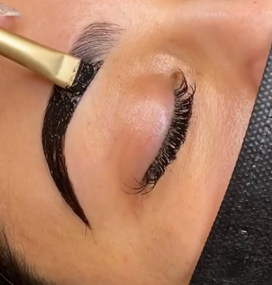 Eyebrows Tinting at Grandeur Spa in Merchantville, NJ