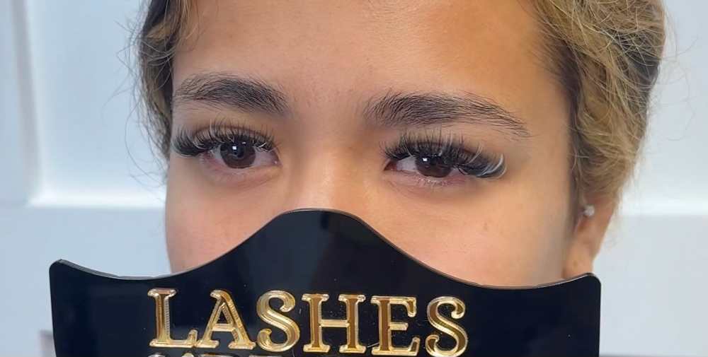 Add Color Lashes To Your Extensions