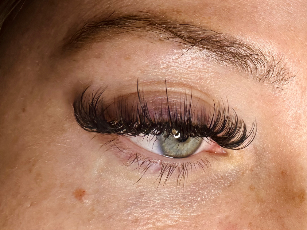 +Wispy Lash
