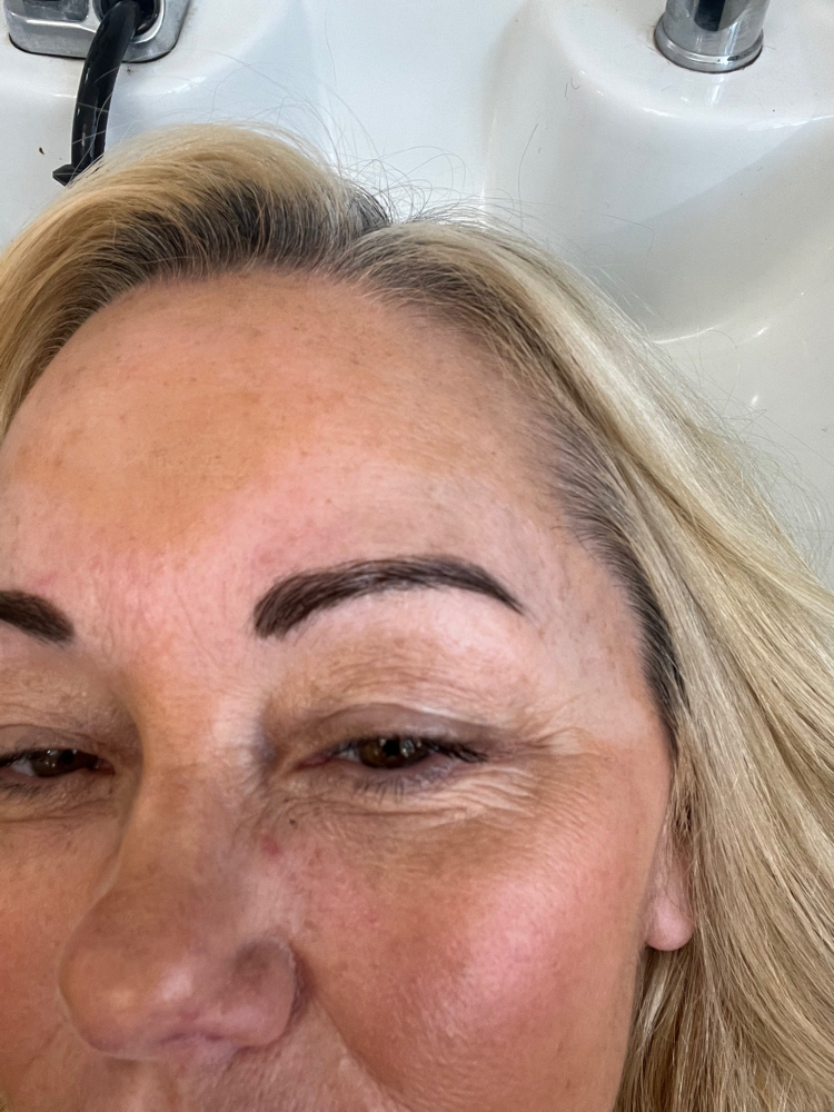 Brow Tinting