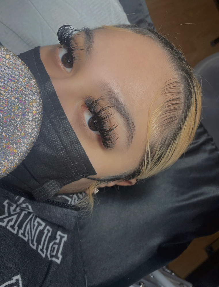 Strip Lash Look (Wispy Volume)