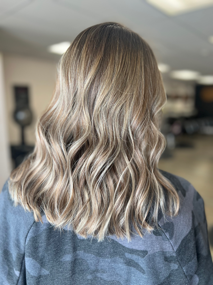 Haircut at Shelby Shackelford in Peoria, IL