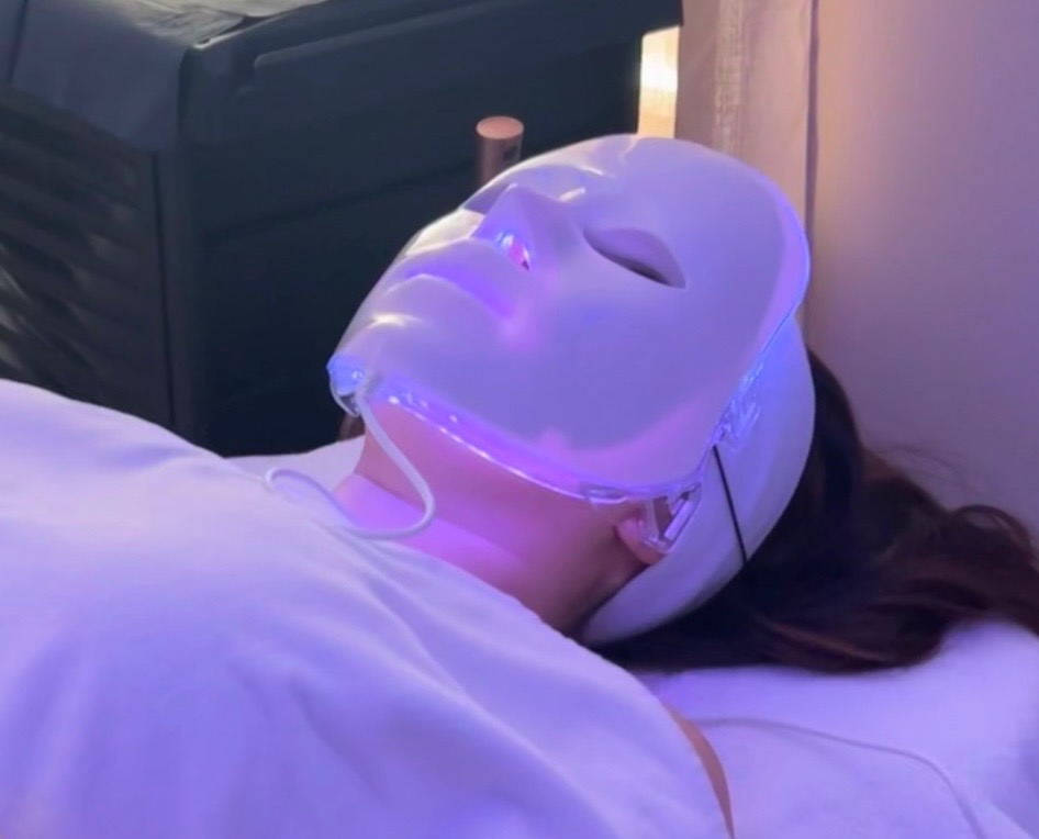 LED Light Therapy Facial