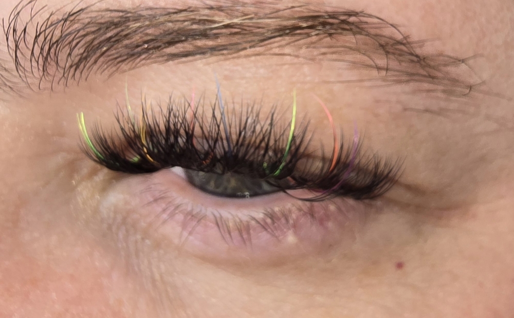 Color Lashes Add On