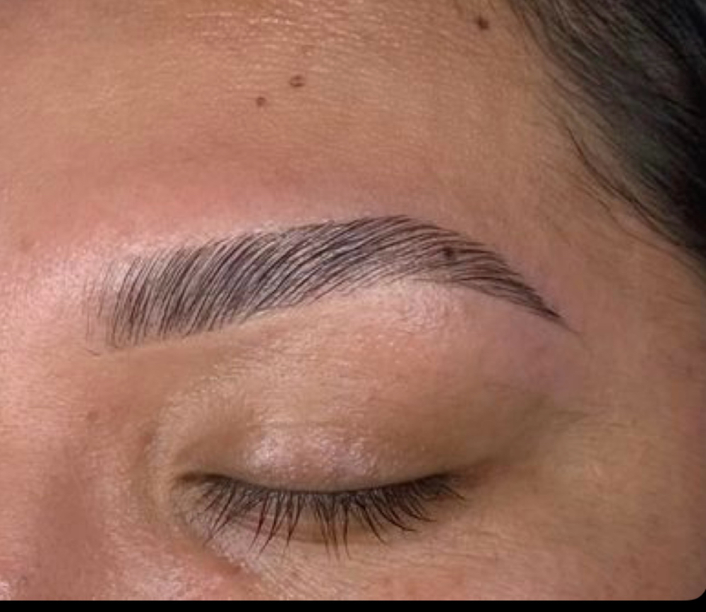 Brow Lamination at Plump Baddie in Springfield, OR