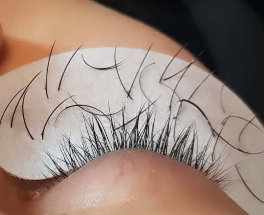 Lash Removal