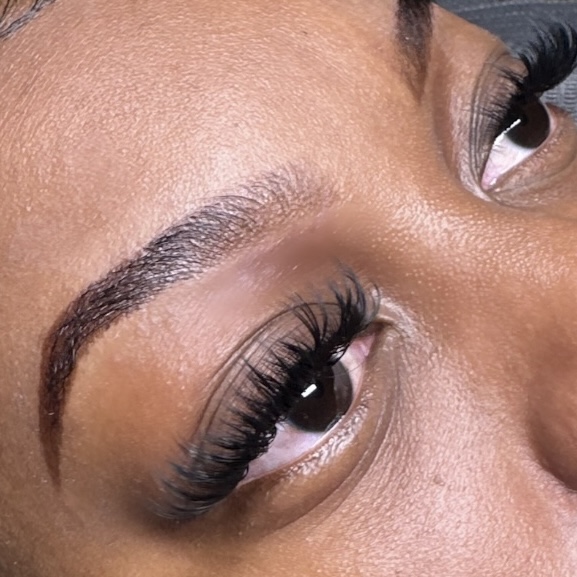 Lashes + Hybrid Brow Sculpt