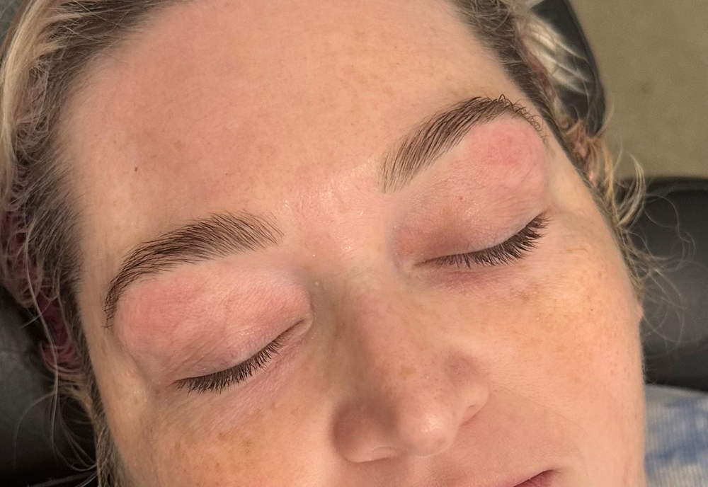 Eyebrow Wax And Tint