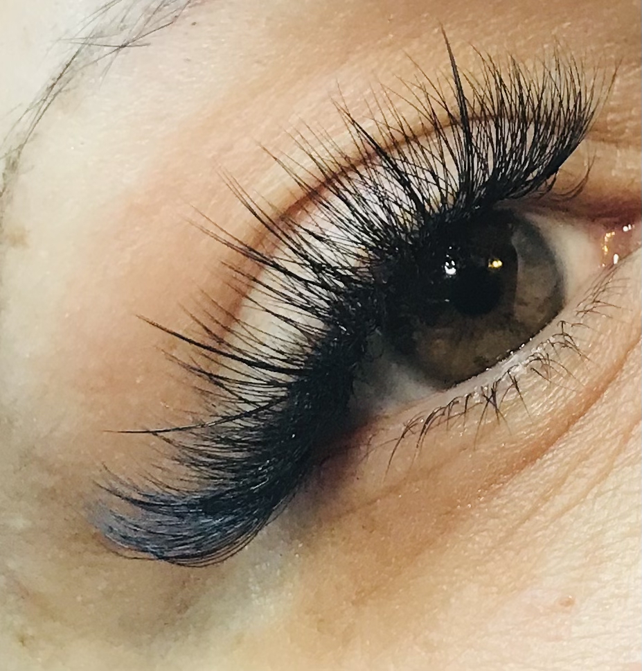 Wispy/Hybrid Full Set Lashes