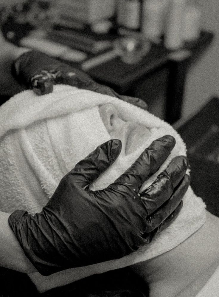 The Etheralift Sculpting Facial