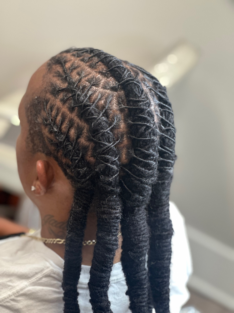 Loc Retwist + Simple Style