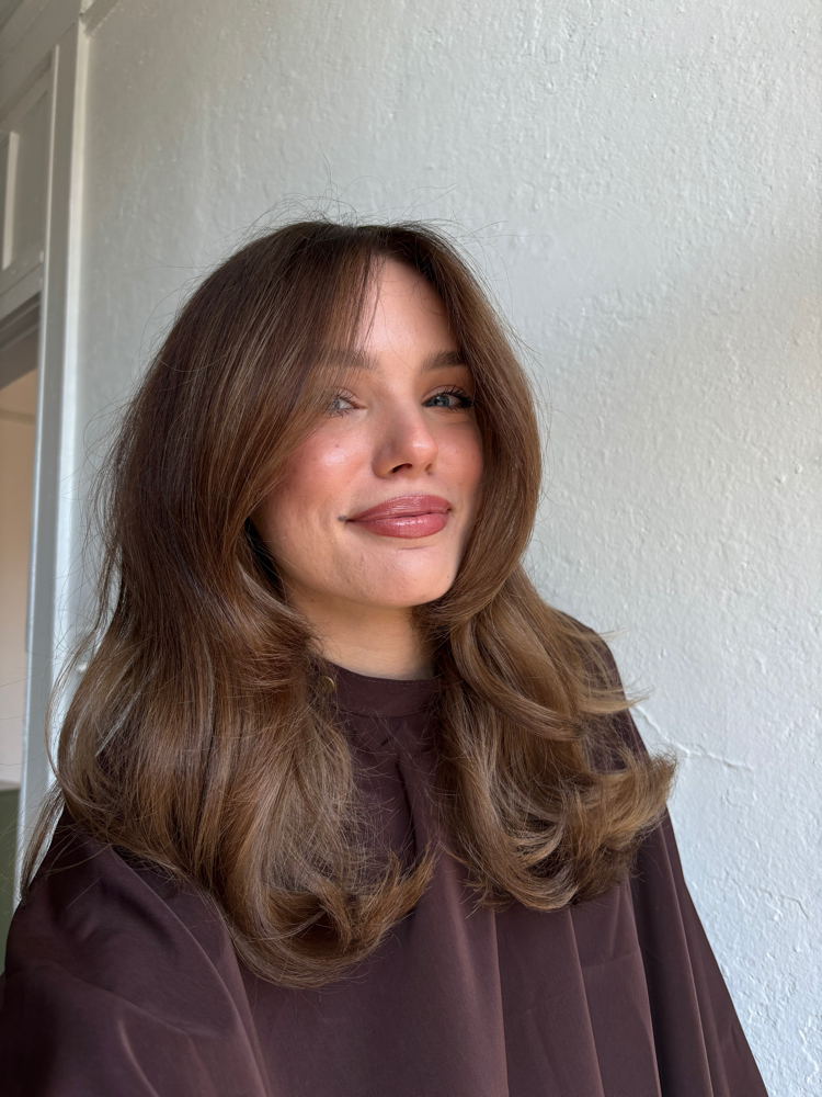 DIMENSIONAL BRUNETTE