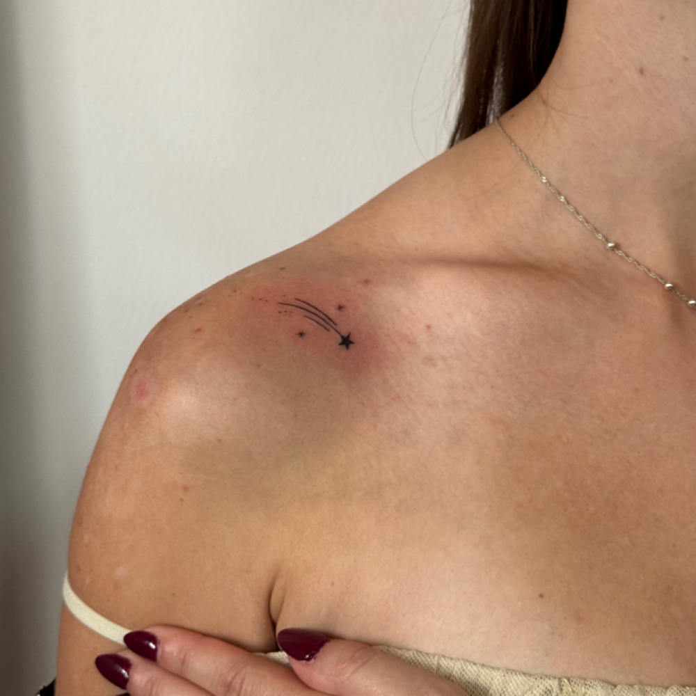 TINY TATTOO WITH @maliaasonn at DAZEY AESTHETIC COLLECTIVE in Phoenix, AZ